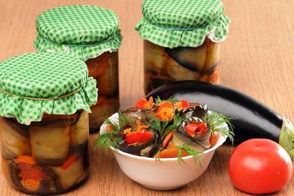 มะเขือยาวม้วนในขวด