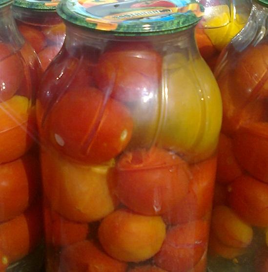 มะเขือเทศและแอปเปิ้ลสำหรับฤดูหนาว