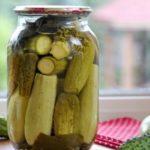 แตงกวาและบวบในขวด