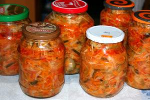 สูตรดองแตงกวาและกะหล่ำปลีในขวดโหลสำหรับฤดูหนาวและสภาวะการเก็บรักษาสำหรับผลไม้ดอง