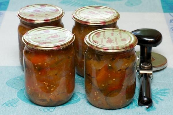 lecho d'aubergines en petits pots