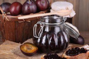 TOP 10 des recettes simples de confiture de prunes maison avec et sans gélatine pour l'hiver