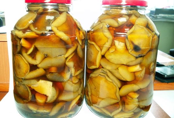 เห็ดโบเลตัสดองในขวดขนาด 3 ลิตร