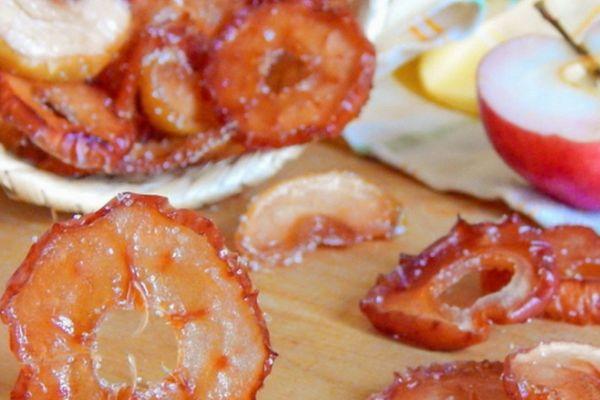 แอปเปิ้ลเคลือบน้ำตาล