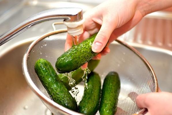 การล้างแตงกวา