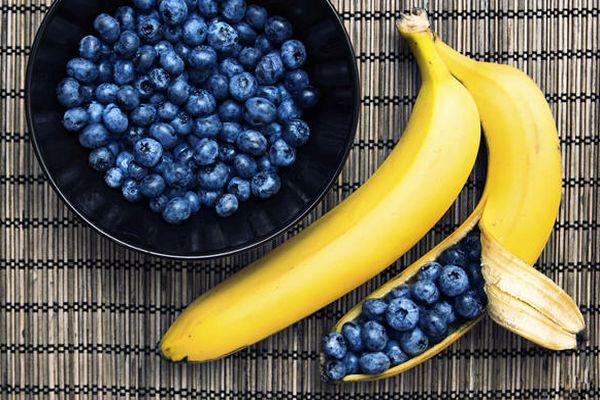 บลูเบอร์รี่และกล้วย