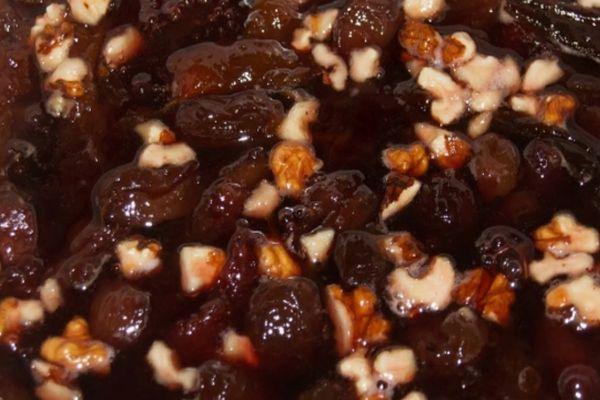 พลัมกับถั่ว