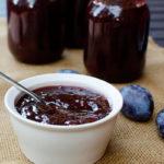 เยลลี่พลัมในชาม