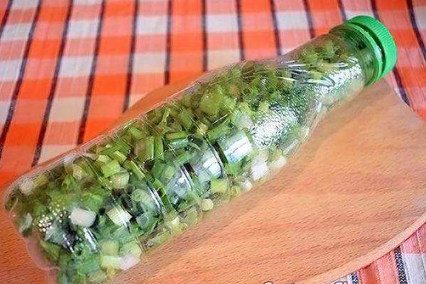 ผักใบเขียวในขวด