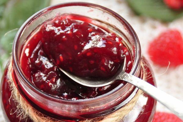 เยลลี่บนช้อน