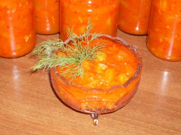 langue de belle-mère à base de courgettes dans un bol