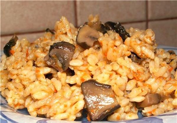 capsules de lait au safran avec du riz