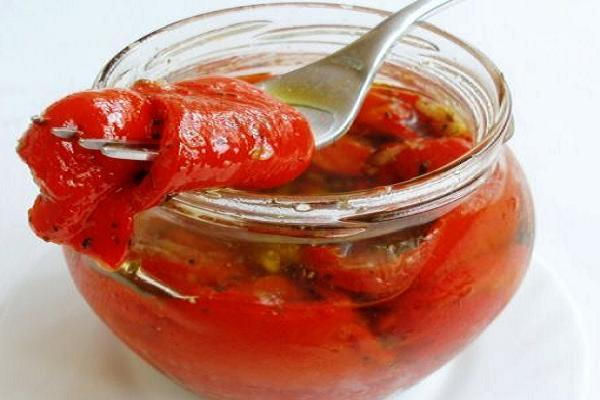 พริกดองในขวดเล็ก