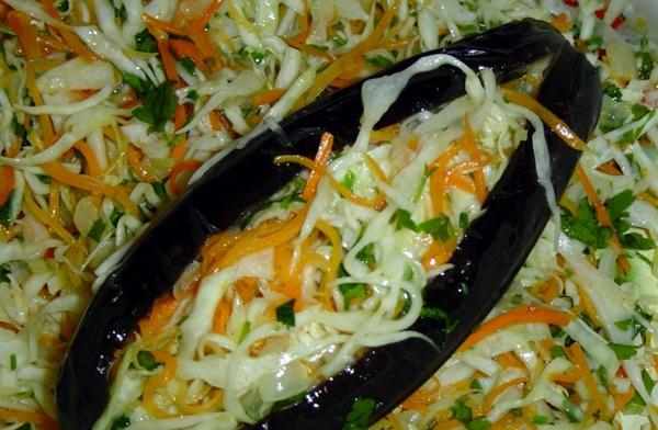 Aubergines marinées aux carottes et au chou