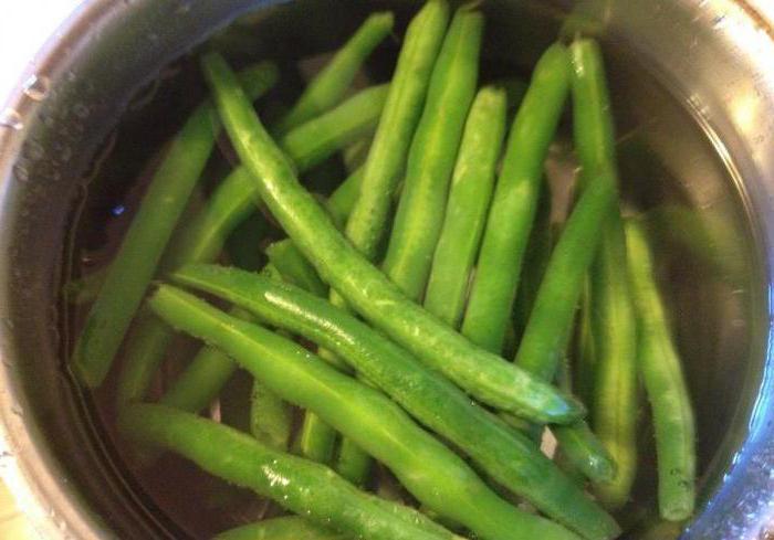 หน่อไม้ฝรั่งในน้ำ