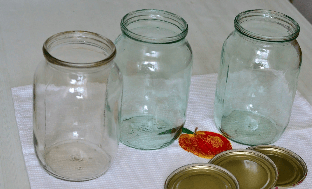 โถใส่แตงกวา