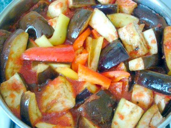 aubergines bouillies à la tomate