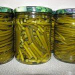 กระเทียมต้นในขวด