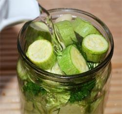 บวบในน้ำสลัดมัสตาร์ด