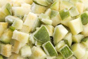 วิธีแช่แข็งบวบสดไว้ใช้หน้าหนาวที่บ้านในช่องแช่แข็ง