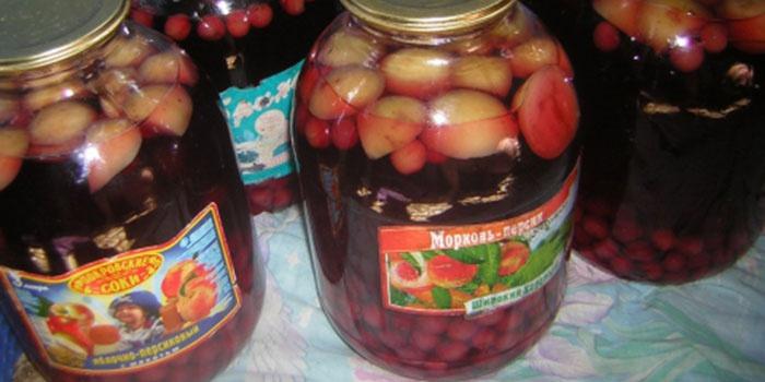 คอมโพทแอปเปิ้ลและเชอร์รี่