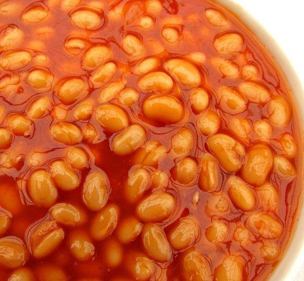 ถั่วในซอสมะเขือเทศ