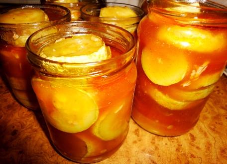 บวบกับซอสมะเขือเทศพริก