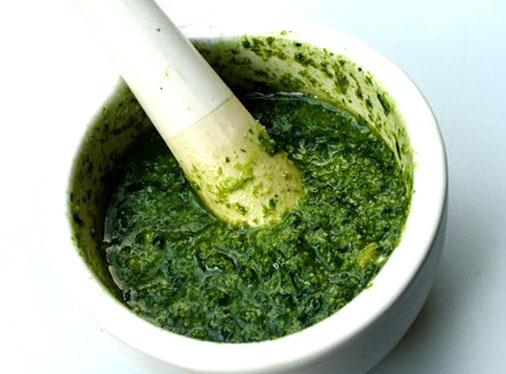 ผักชีลาวในน้ำมัน