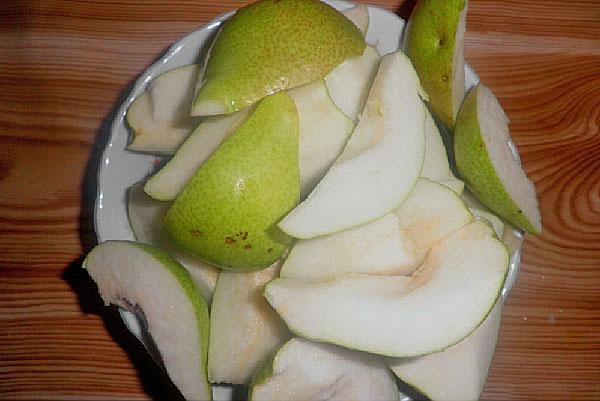 ลูกแพร์หั่นบาง ๆ