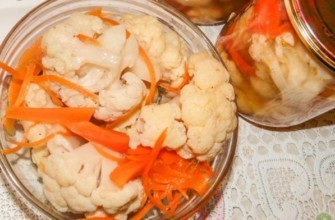 ดอกกะหล่ำสไตล์เกาหลีในชามและขวด