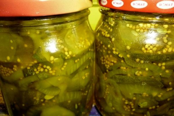 concombres marinés à la moutarde