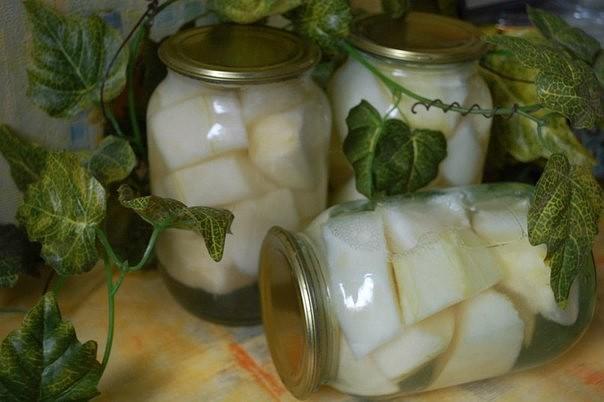 แตงโมในน้ำของตัวเอง