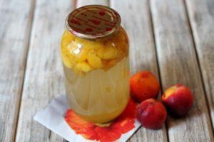 สูตรง่ายๆ สำหรับทำคอมโพตเนคทารีนสำหรับฤดูหนาวในขวดขนาด 3 ลิตร พร้อมและไม่มีการฆ่าเชื้อ