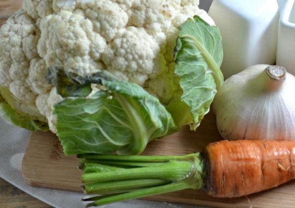 กะหล่ำดอกและแครอท