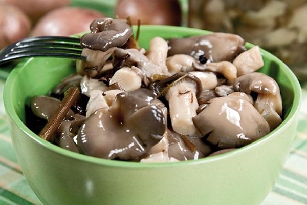 เห็ดนางรมหมักในชาม