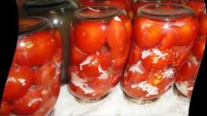 TOP 6 recettes de tomates marinées en neige à l'ail pour l'hiver pour un pot de 1 à 3 litres
