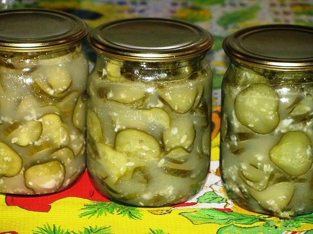 สูตรแตงกวาเนซินสำหรับฤดูหนาว