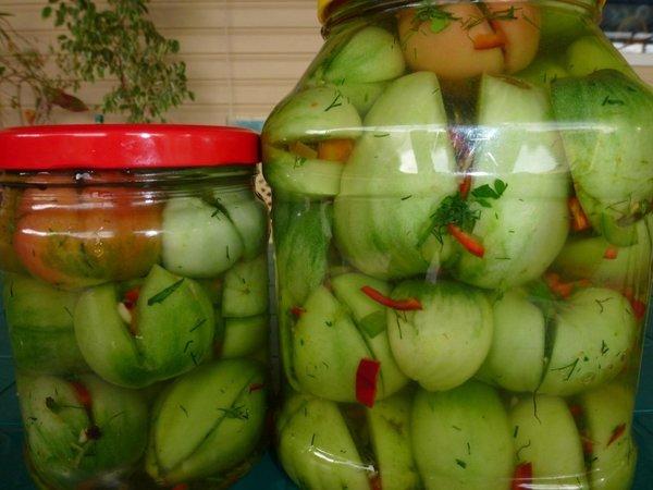 มะเขือเทศสไตล์จอร์เจียนในขวด