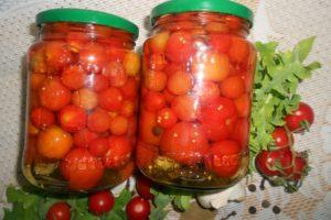 สูตรทำมะเขือเทศหวานกระป๋องพร้อมกรดซิตริกสำหรับฤดูหนาว เวลาและสภาวะการเก็บรักษา