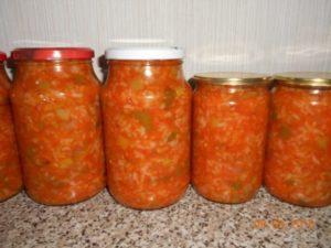 11 สูตรง่ายๆ สำหรับราสซอลนิกกระป๋องสำหรับฤดูหนาวจากแตงกวาสดกับข้าวบาร์เลย์ในขวดโหล