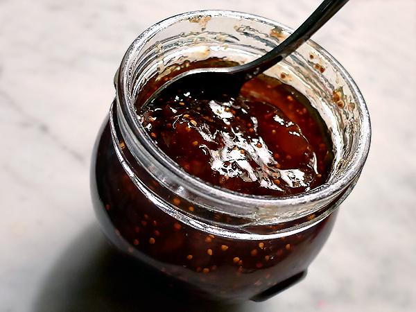 confiture de figues aux noix