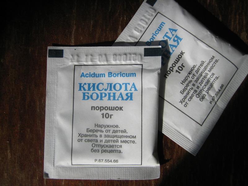 spray d'acide borique pour tomates