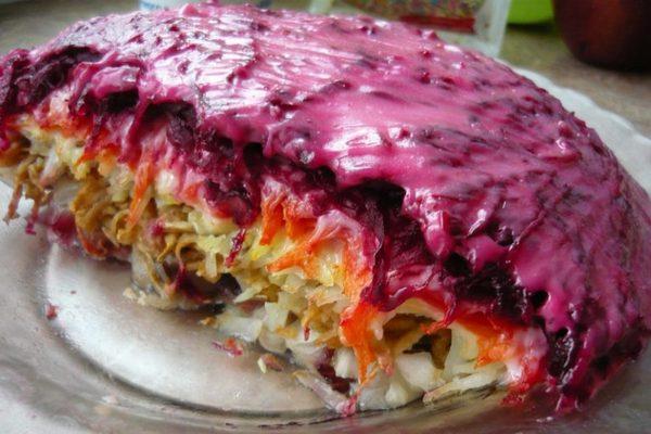 ปลาเฮอริ่งโฮมเมดแบบคลาสสิกใต้เสื้อขนสัตว์