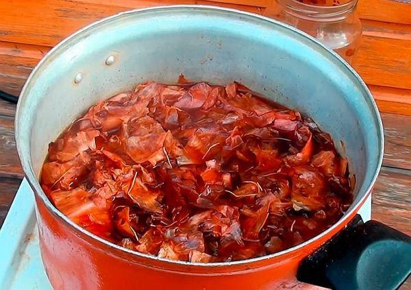Bouillon dans une casserole