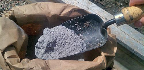 เถ้าเป็นปุ๋ย