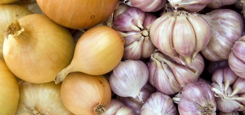 กระเทียมและหัวหอม