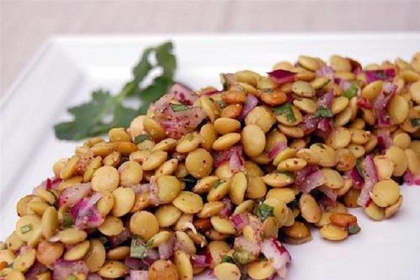 lentilles dans une assiette