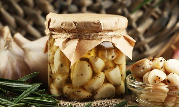 กระเทียมดอง