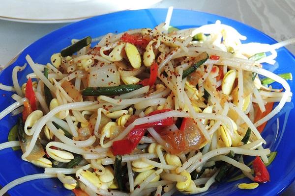 สลัดถั่ว