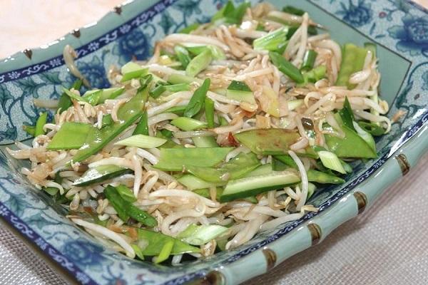 สลัดถั่วสด